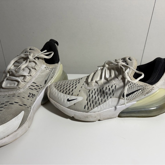 Nike AirMax 270 Athletic Shoes - Picture 3 of 6